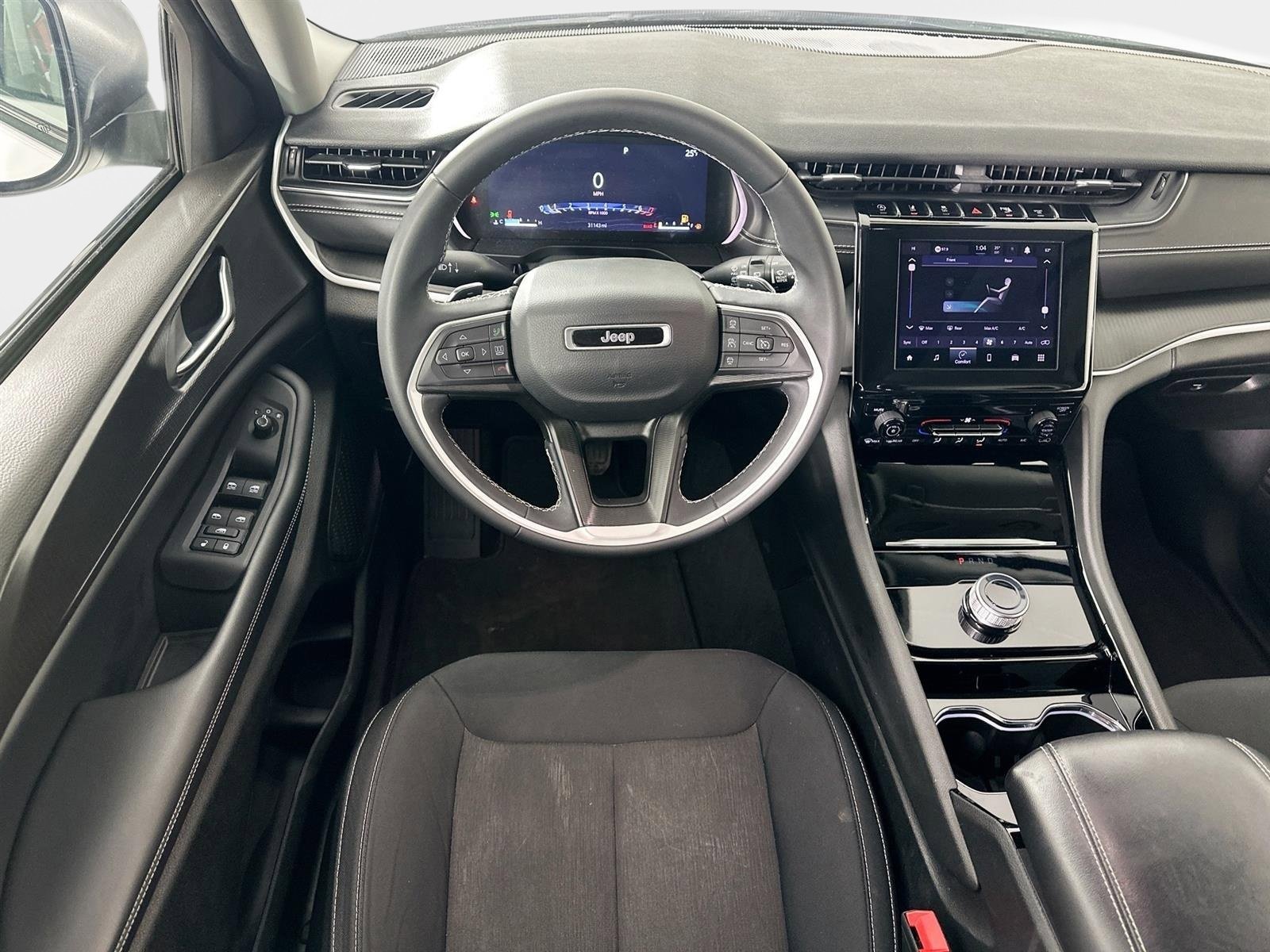 Used 2023 Jeep Grand Cherokee L Laredo image 28