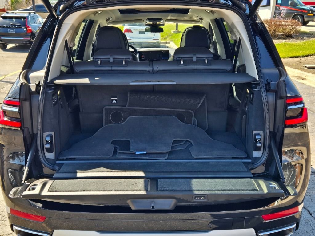 Used 2023 BMW X7 xDrive40i image 22