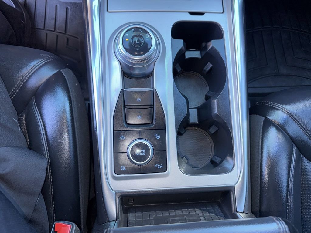 Used 2022 Ford Explorer Platinum w/ Equipment Group 601A image 16