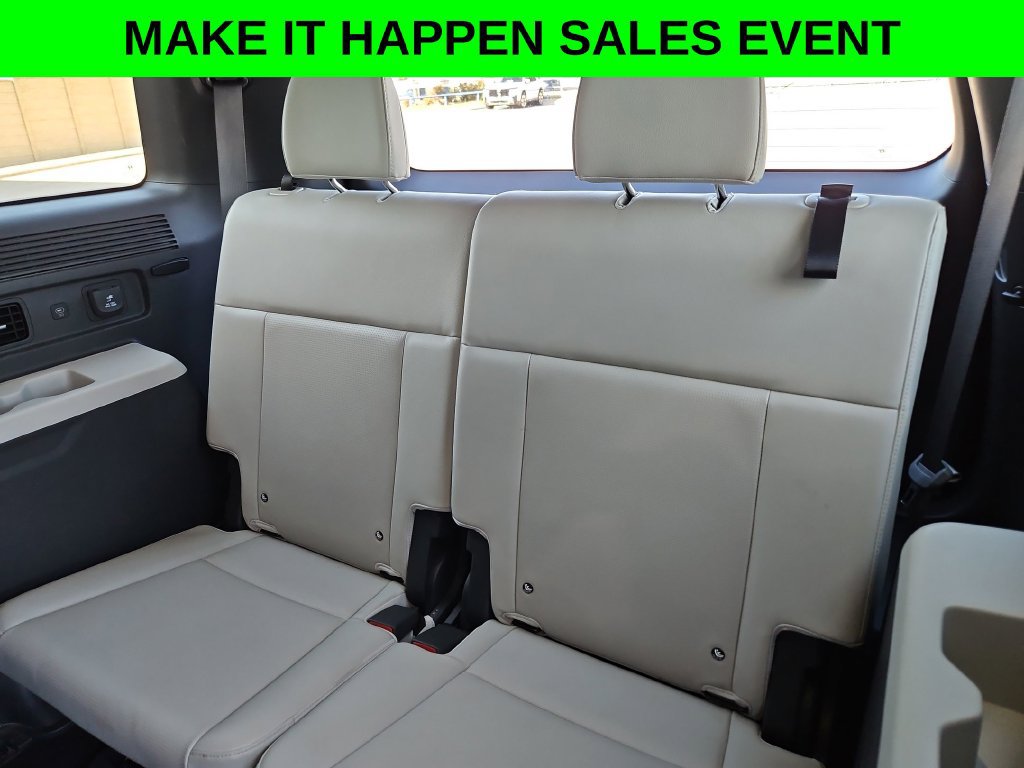 Used 2025 Hyundai Santa Fe Limited AWD/4WD image 16