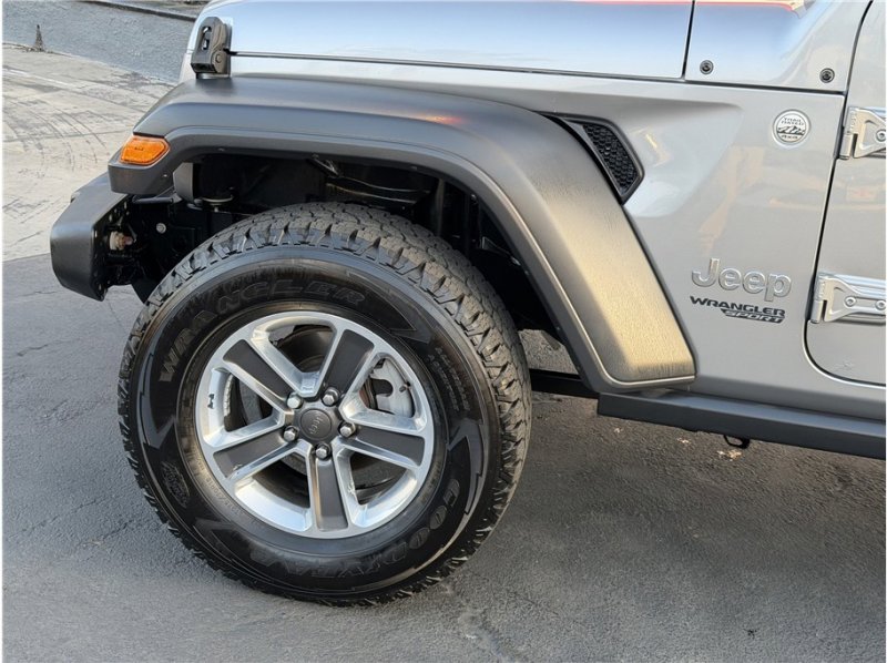 Used 2020 Jeep Wrangler Sport image 12