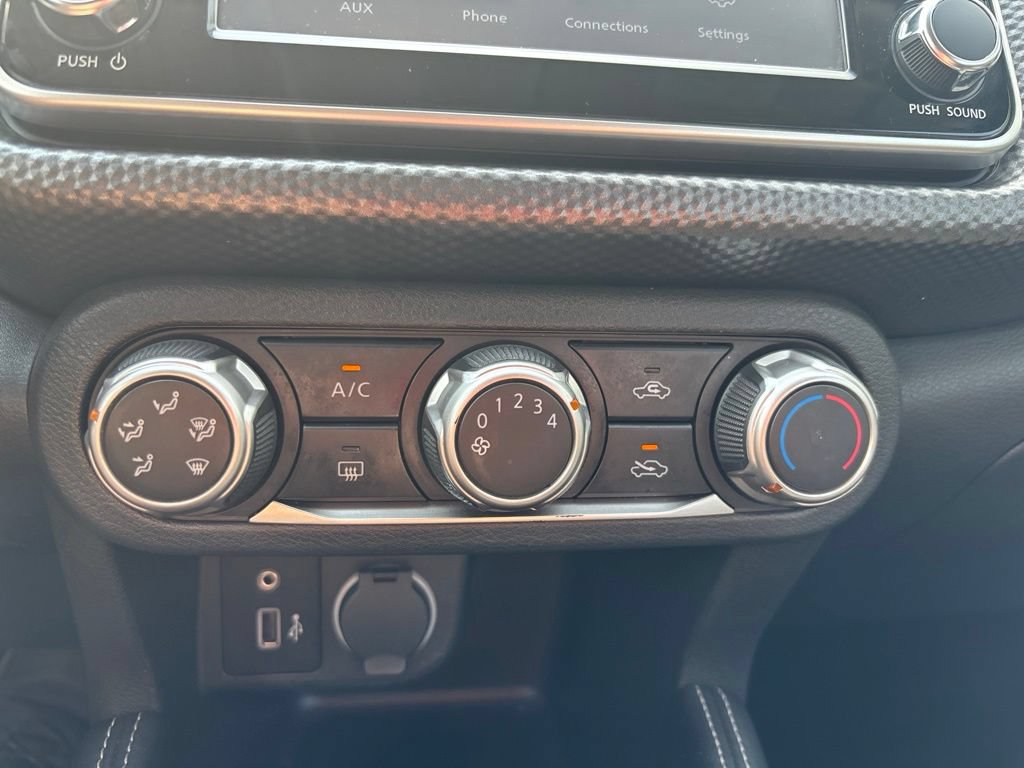 Used 2018 Nissan Kicks S FWD image 25