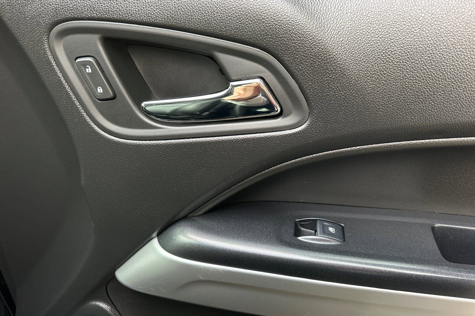 Certified 2020 Chevrolet Colorado ZR2 w/ ZR2 Midnight Special Edition image 21