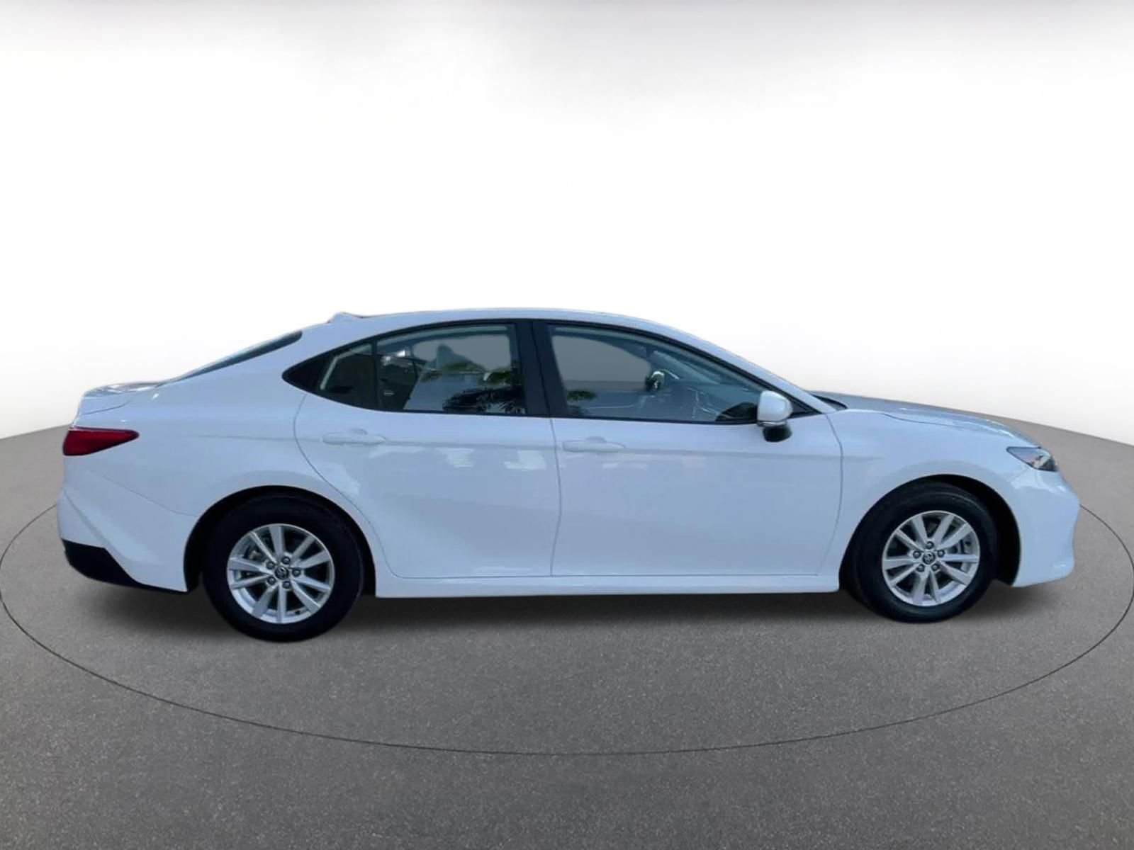 Used 2025 Toyota Camry LE image 16