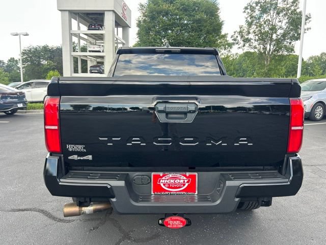 Used 2024 Toyota Tacoma SR5 AWD/4WD image 8