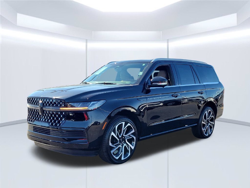 Certified 2026 Lincoln Navigator Black Label AWD/4WD image 8
