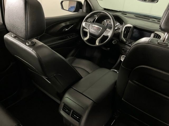 Used 2024 GMC Terrain SLT w/ Elevation Edition image 34