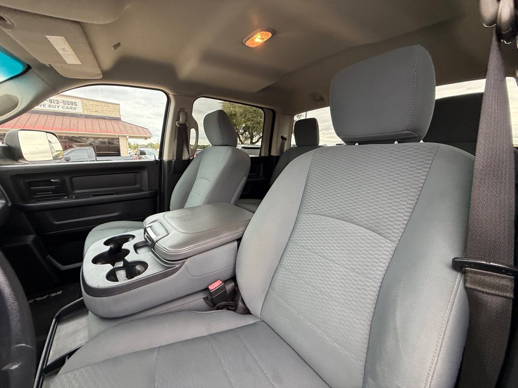 Used 2018 RAM 2500 Tradesman w/ Chrome Appearance Group AWD/4WD image 23