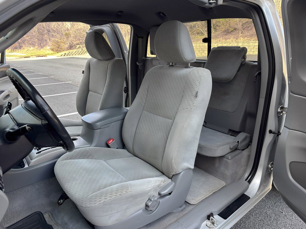 Used 2011 Toyota Tacoma w/ SR5 Pkg #2 image 15