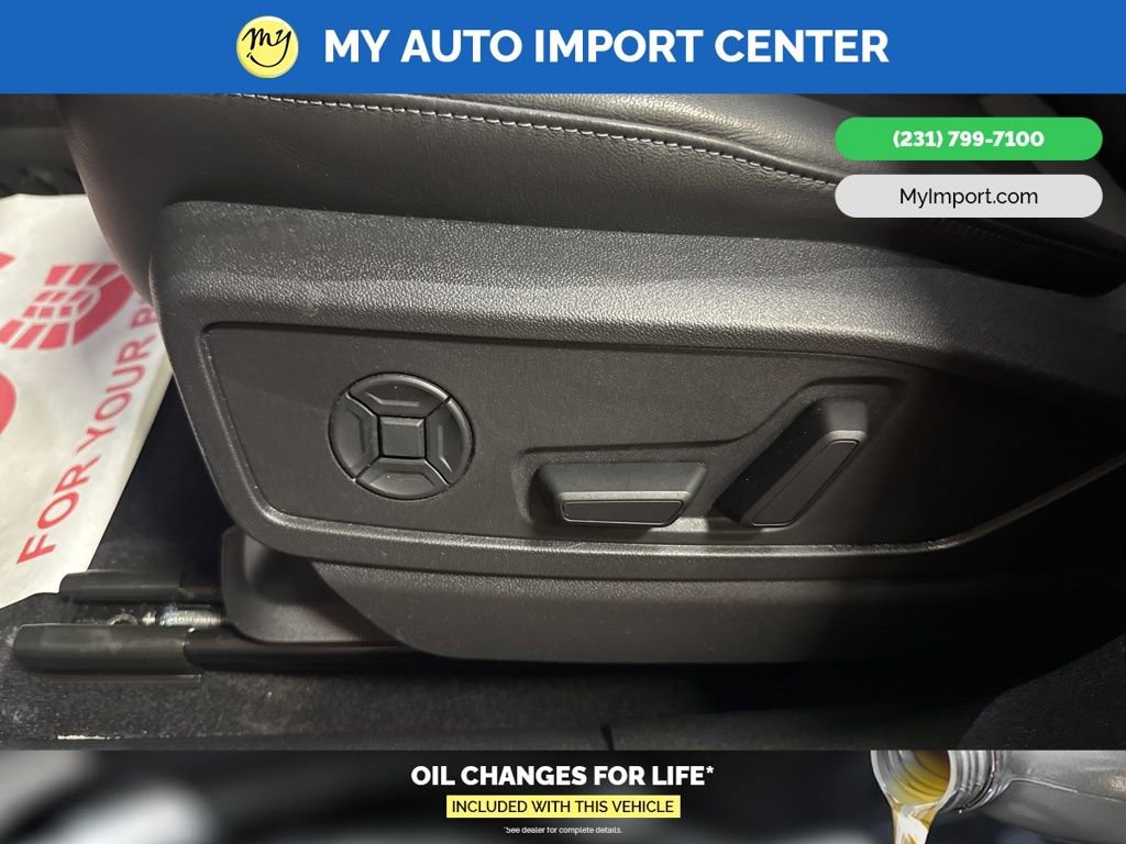 Used 2025 Audi Q5 Premium w/ Convenience Package image 13