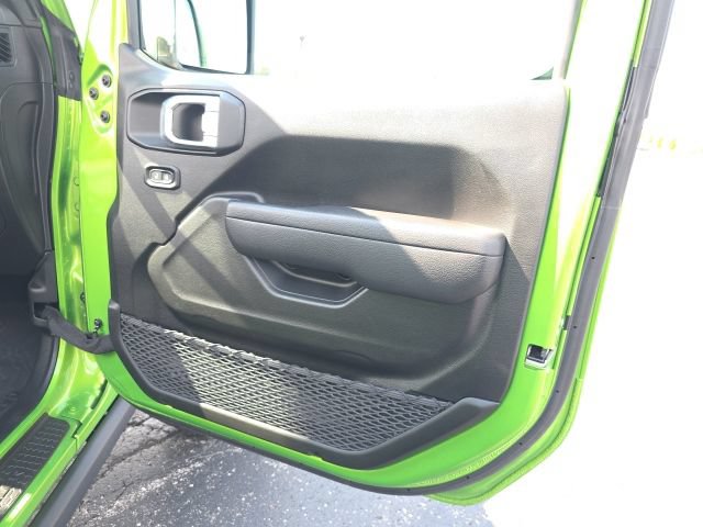 Used 2025 Jeep Wrangler Unlimited Sport AWD/4WD image 37