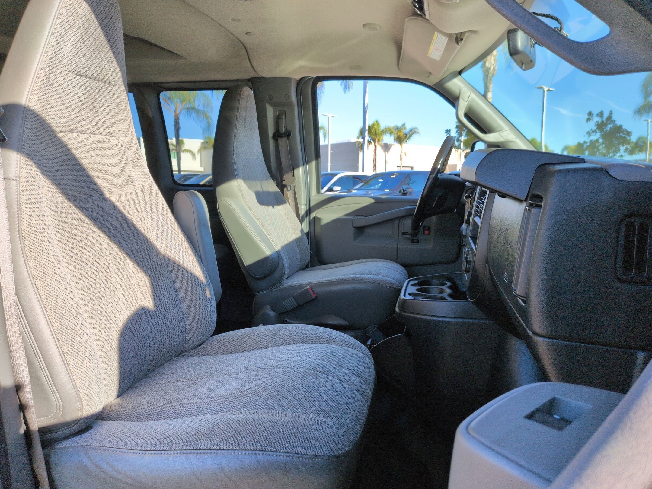 Used 2017 Chevrolet Express 2500 LS image 32