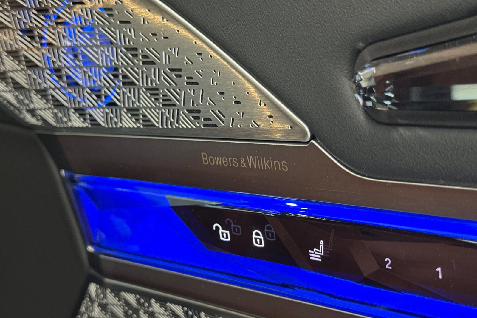 Used 2025 BMW i7 xDrive60 image 23