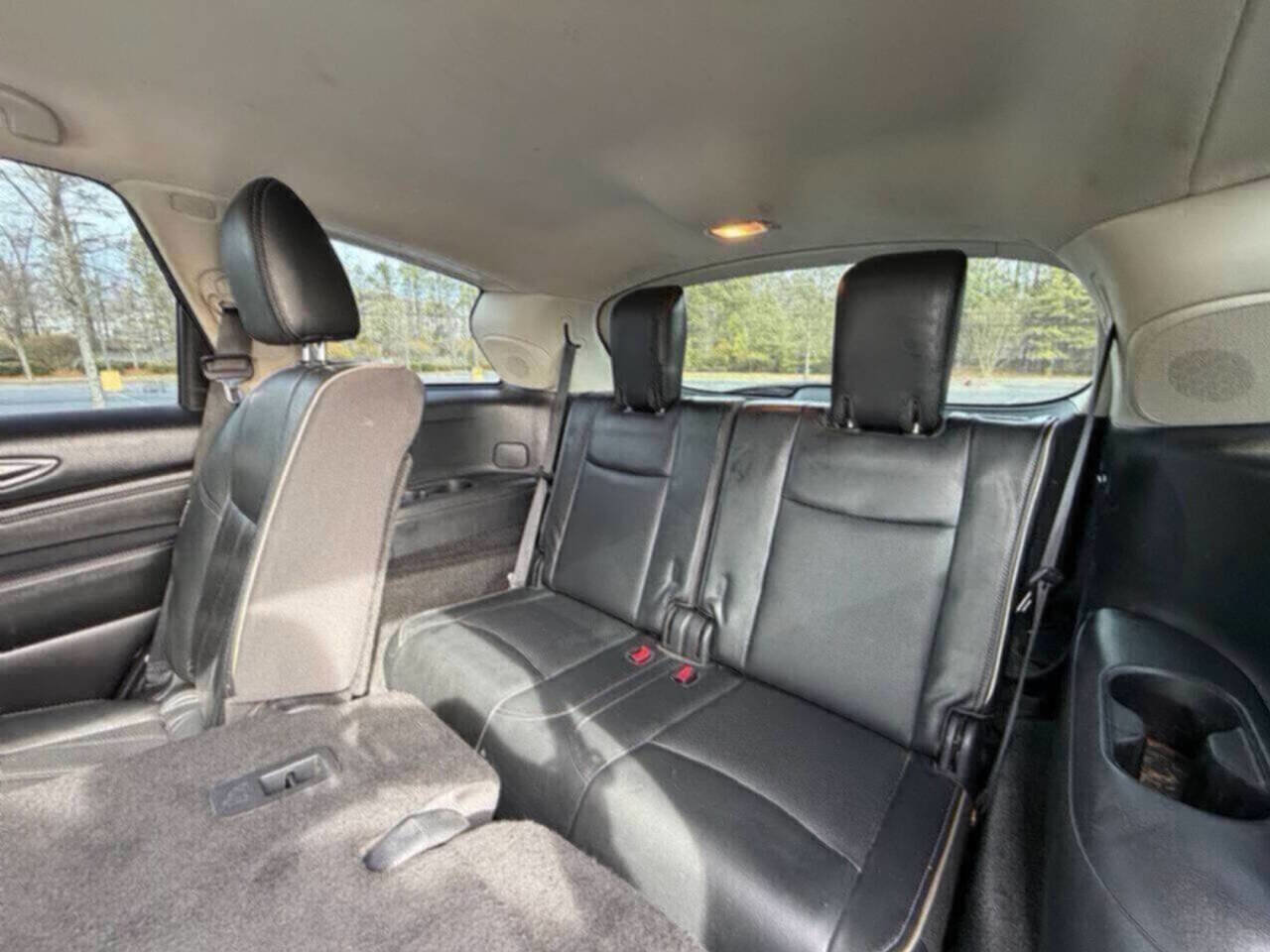 Used 2019 INFINITI QX60 Luxe w/ Essential Package image 14