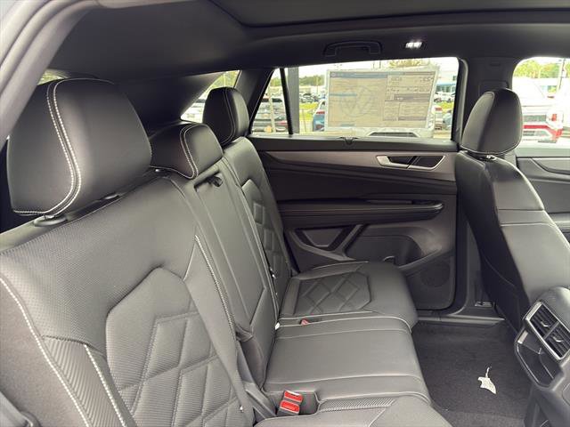 New 2026 Volkswagen Atlas Cross Sport SE image 7