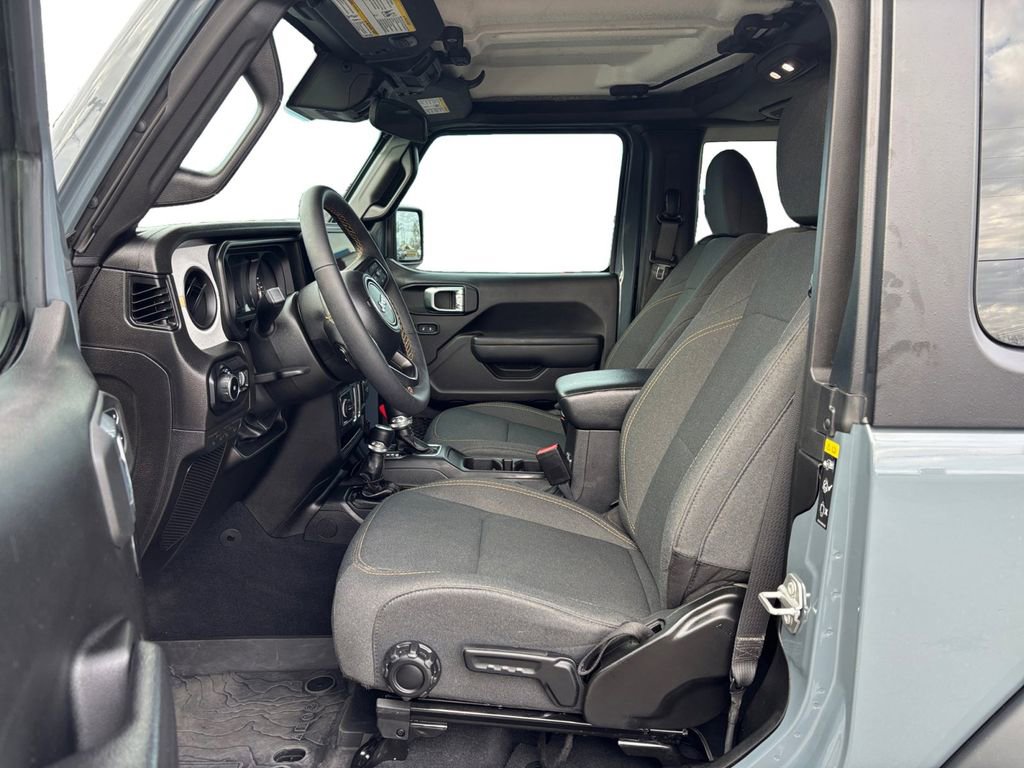 Used 2024 Jeep Wrangler Sport S image 10