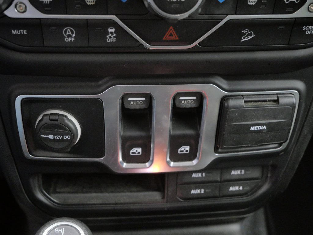Certified 2019 Jeep Wrangler Sport AWD/4WD image 31