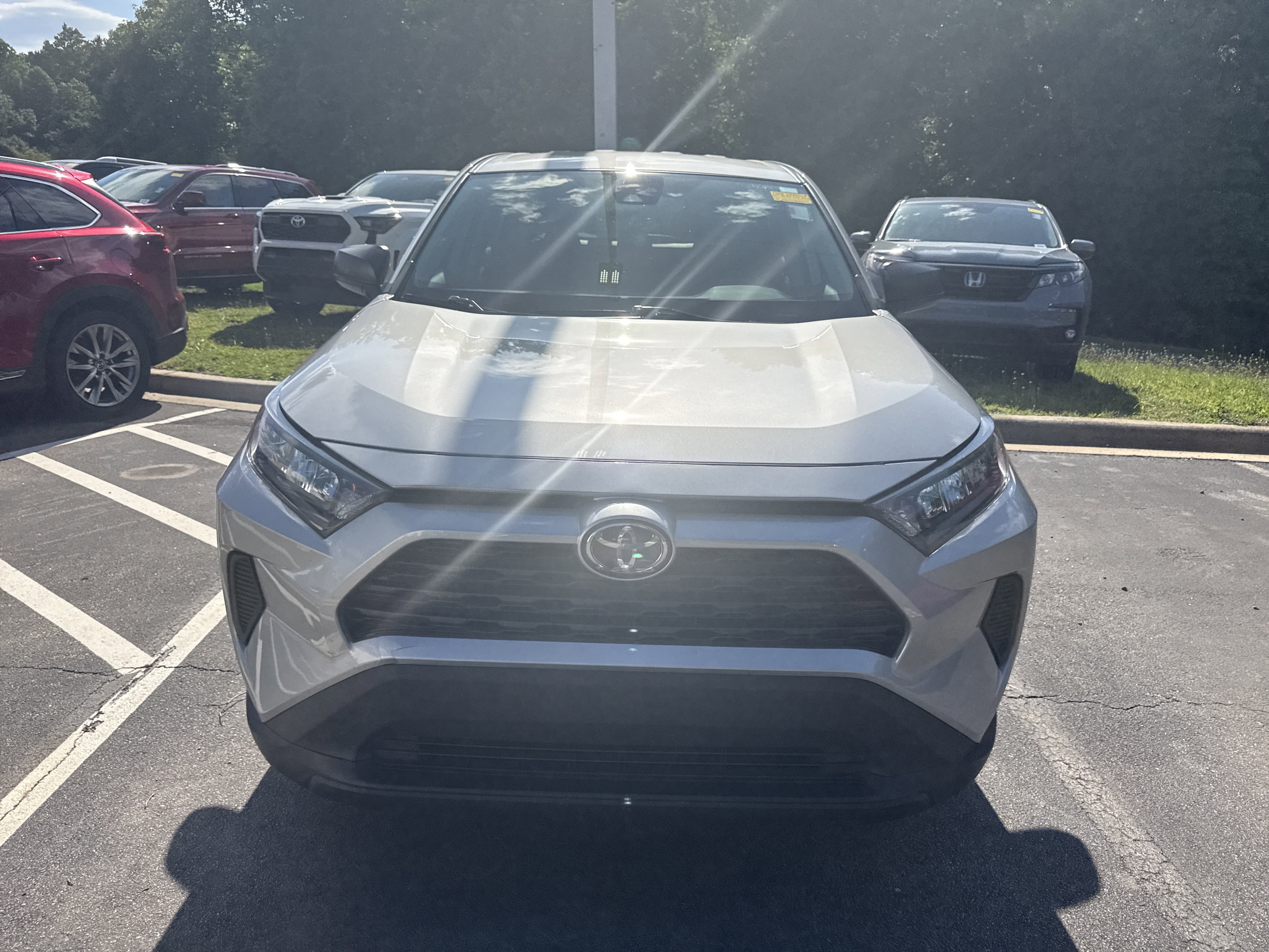 Used 2022 Toyota RAV4 LE AWD/4WD image 2