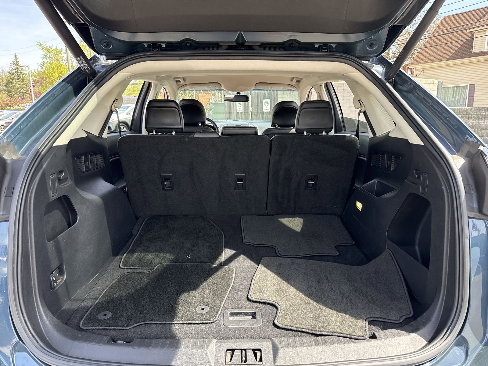 Used 2016 Ford Edge SEL w/ Equipment Group 201A AWD/4WD image 40