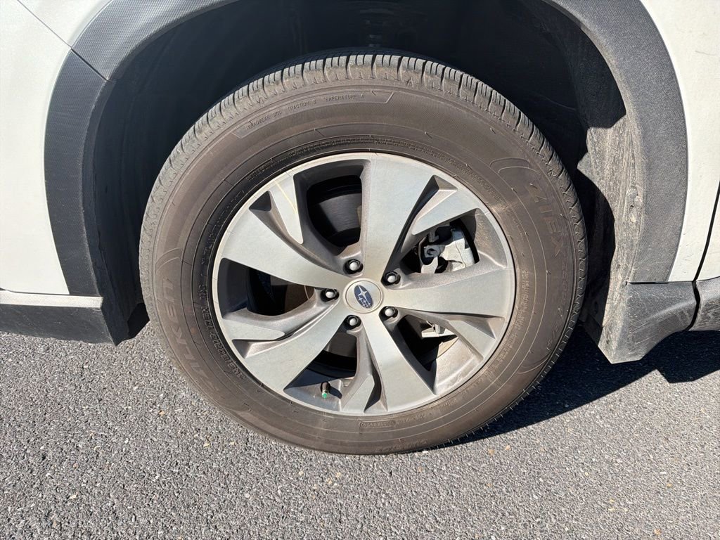 Certified 2025 Subaru Ascent Premium image 13