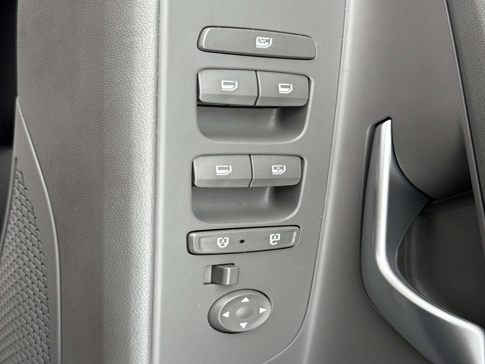 Used 2023 Hyundai Elantra SEL w/ Cargo Package image 21