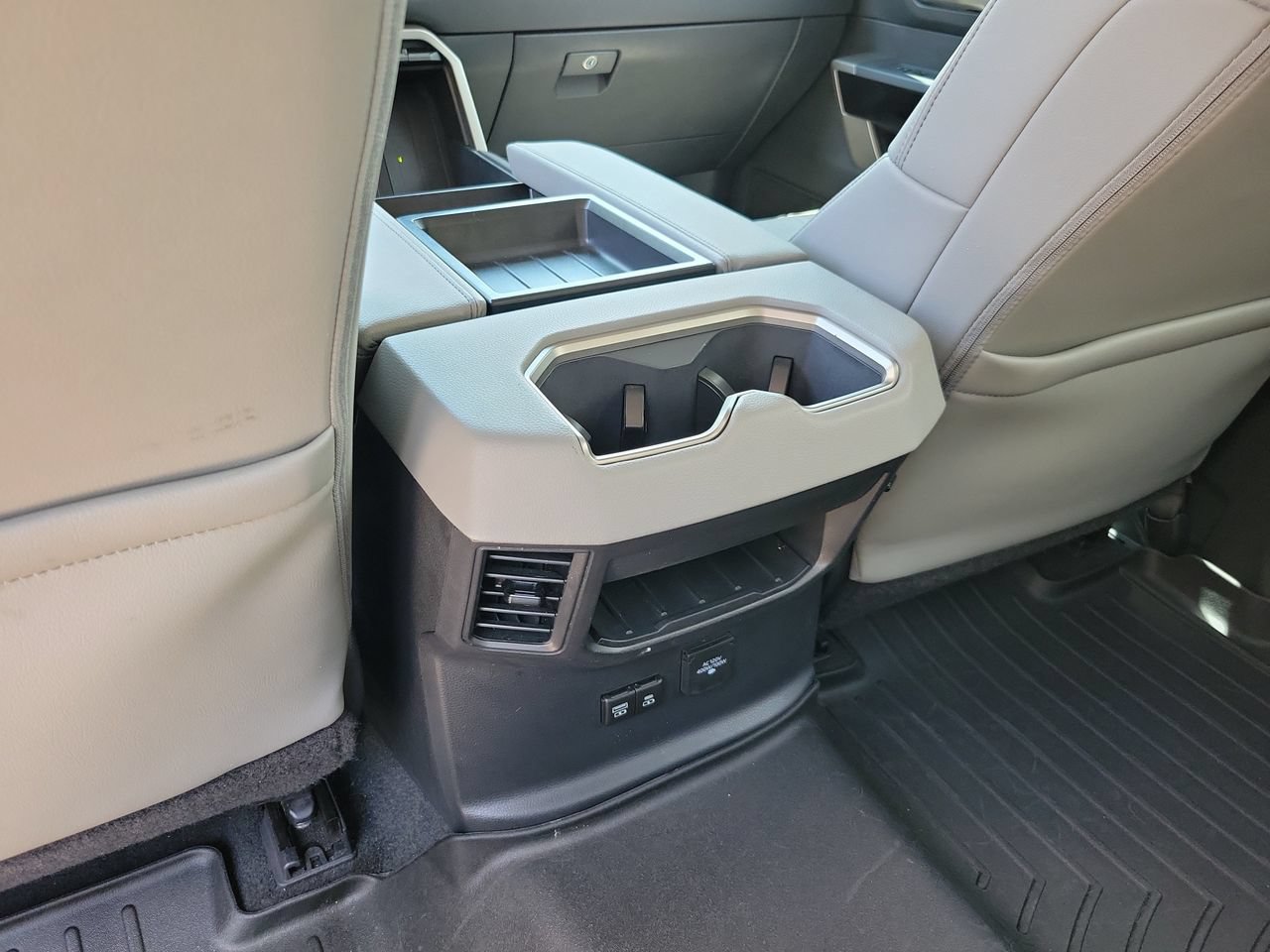 Used 2022 Toyota Tundra Limited RWD image 10