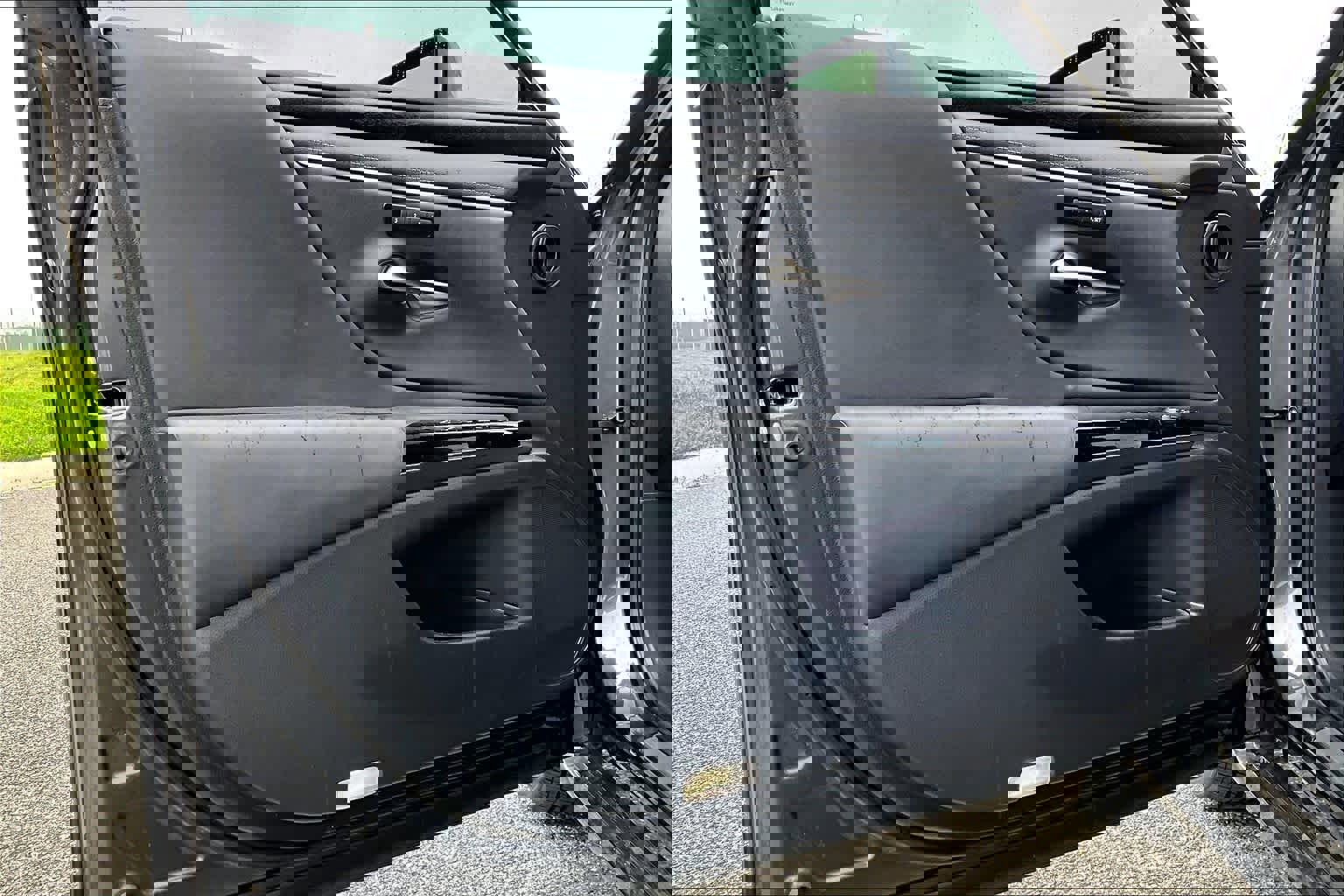 Used 2024 Lexus ES 300h w/ Premium Package image 21