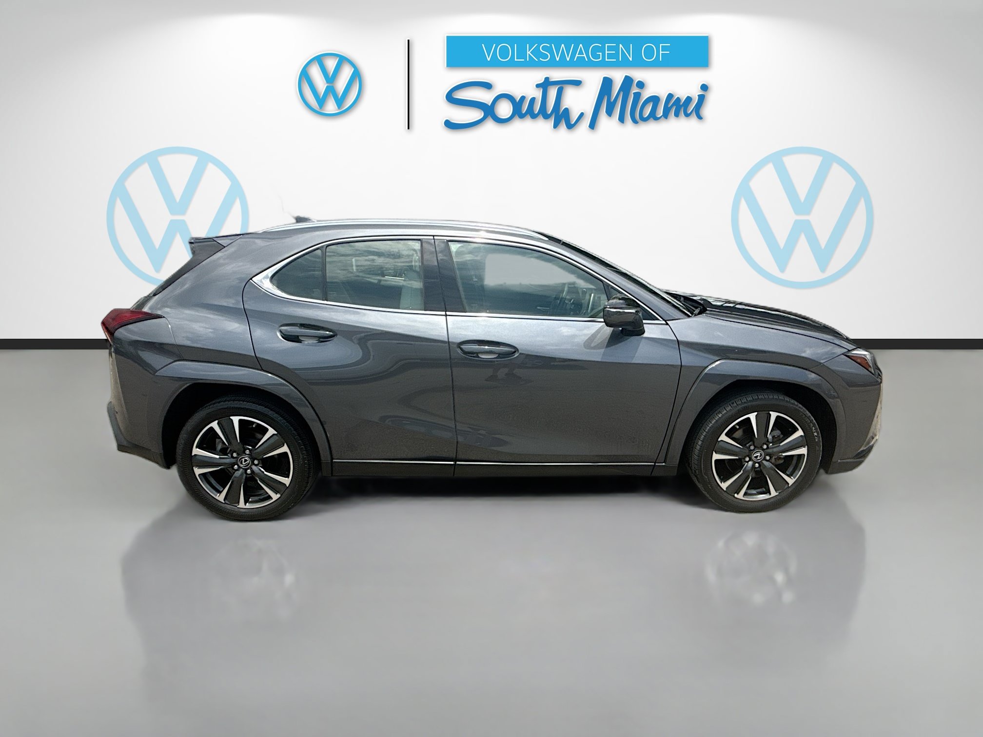 Used 2023 Lexus UX 250h FWD w/ Accessory Package (Z1) image 8