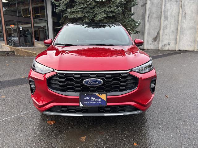 Certified 2025 Ford Escape ST-Line Elite w/ Class II Trailer Tow Package image 2