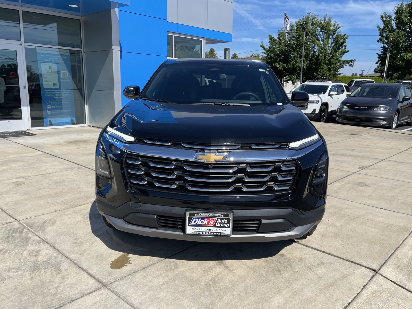 Used 2026 Chevrolet Equinox LT AWD/4WD image 8