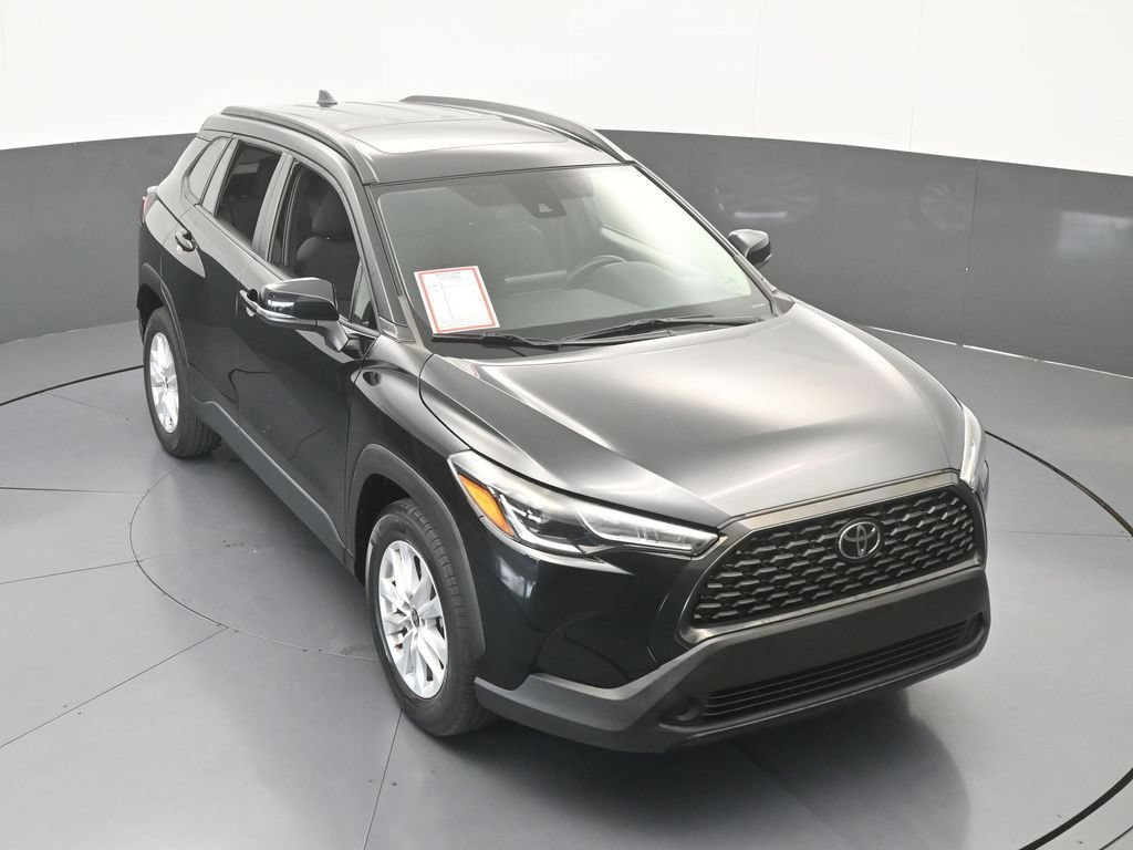 Used 2022 Toyota Corolla Cross LE w/ Moonroof Package FWD image 48