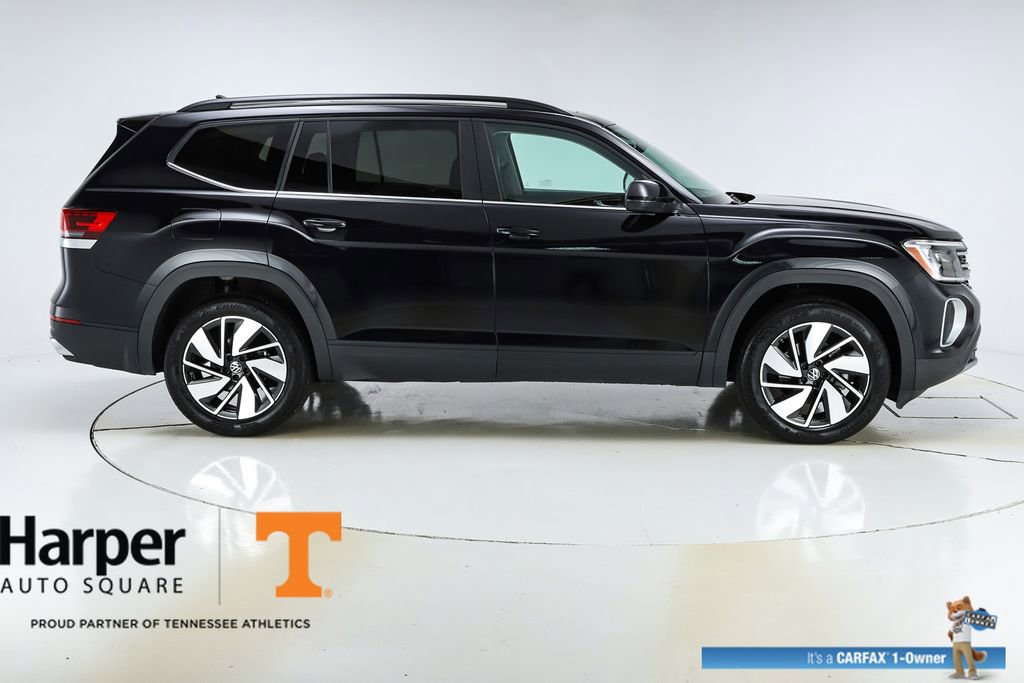 Used 2024 Volkswagen Atlas SE w/ Panoramic Sunroof Package FWD image 50
