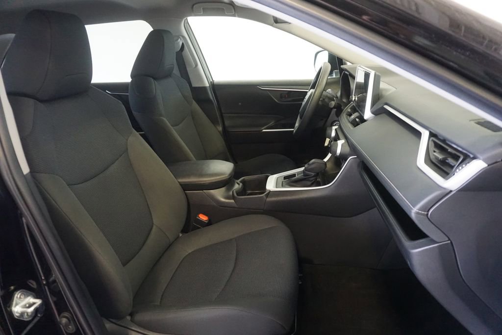 Used 2023 Toyota RAV4 LE AWD/4WD image 14