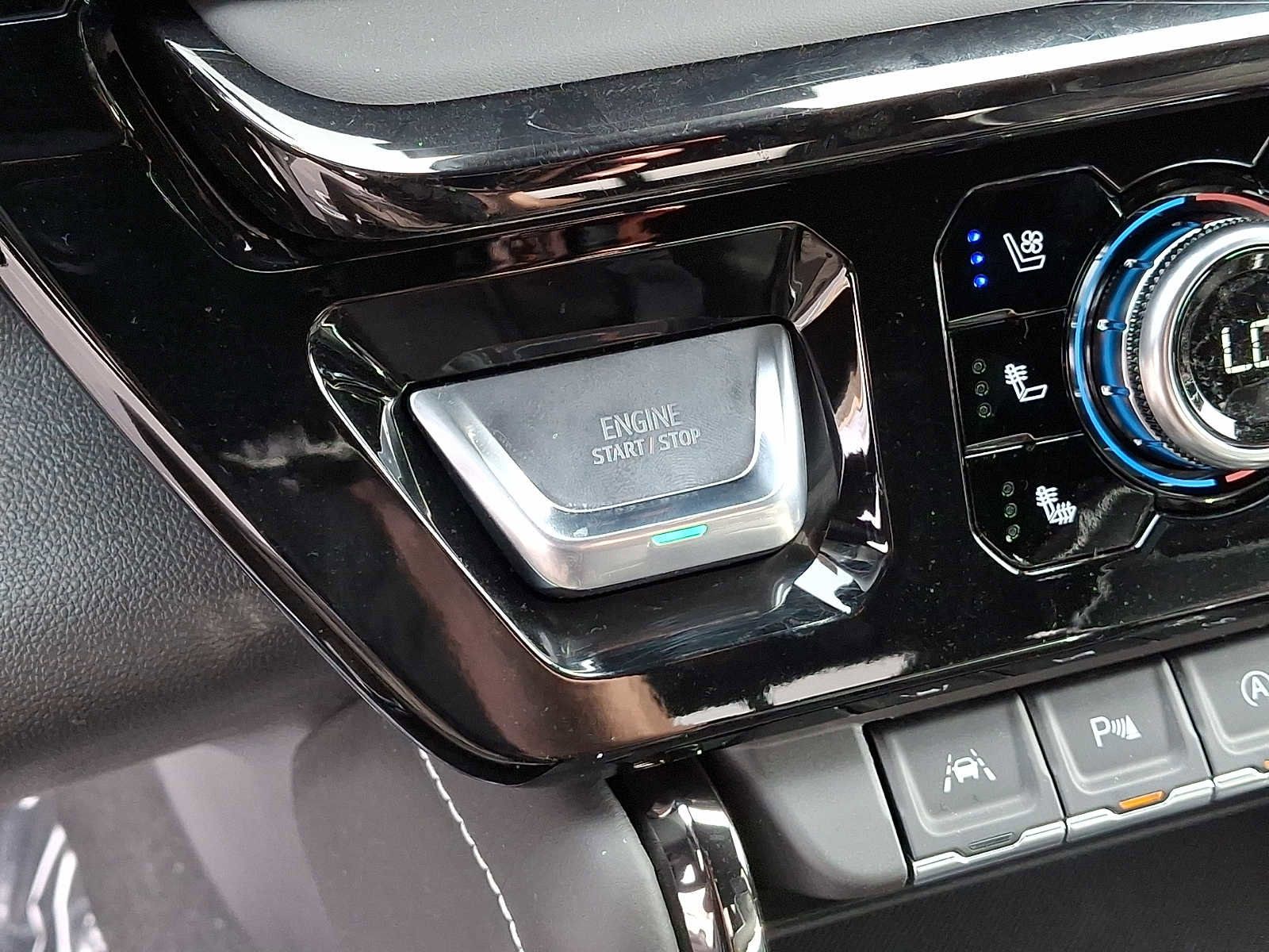 New 2026 GMC Sierra 1500 AT4X image 19