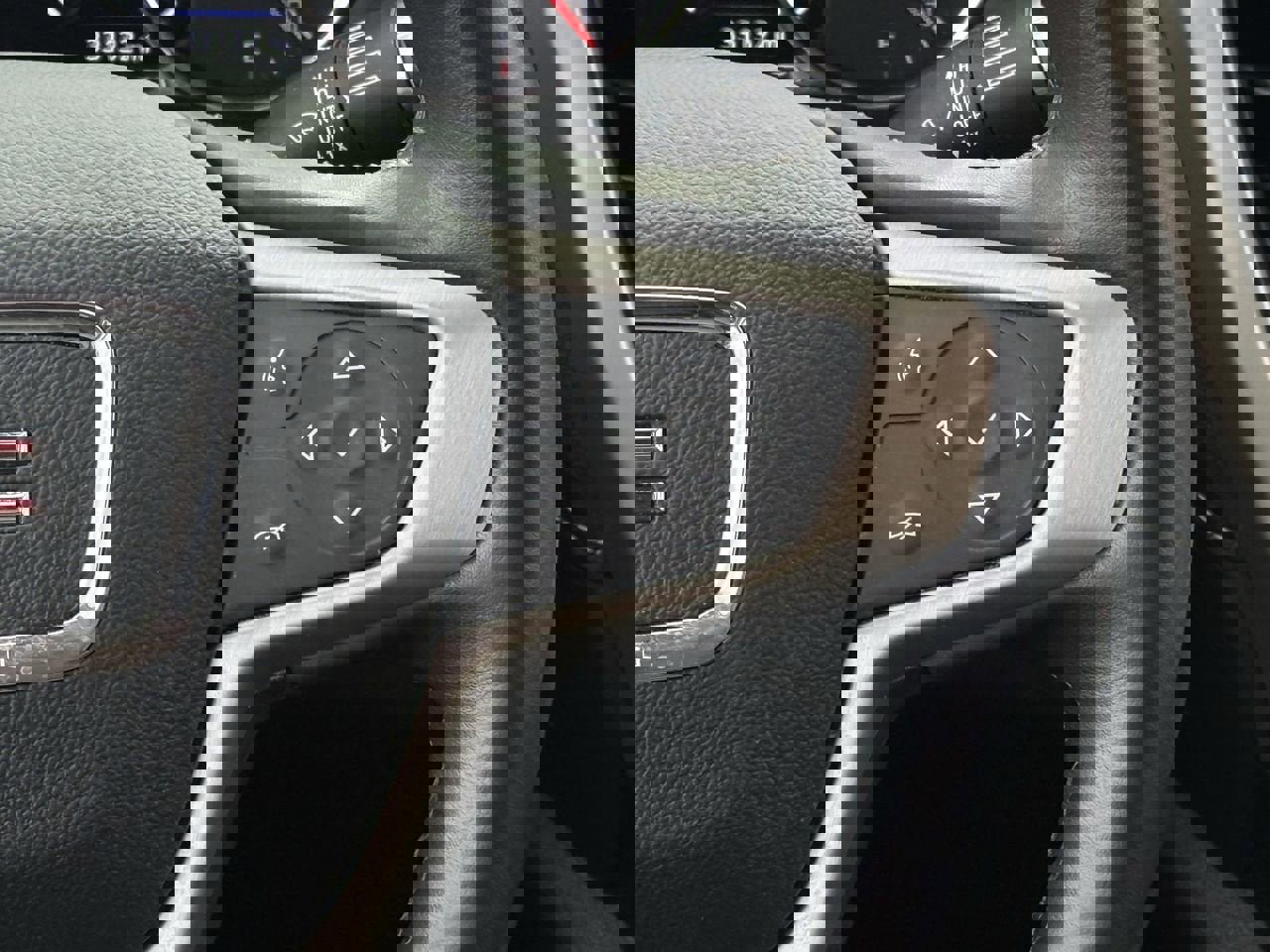 Certified 2023 GMC Acadia Denali w/ Denali Ultimate Package AWD/4WD image 15