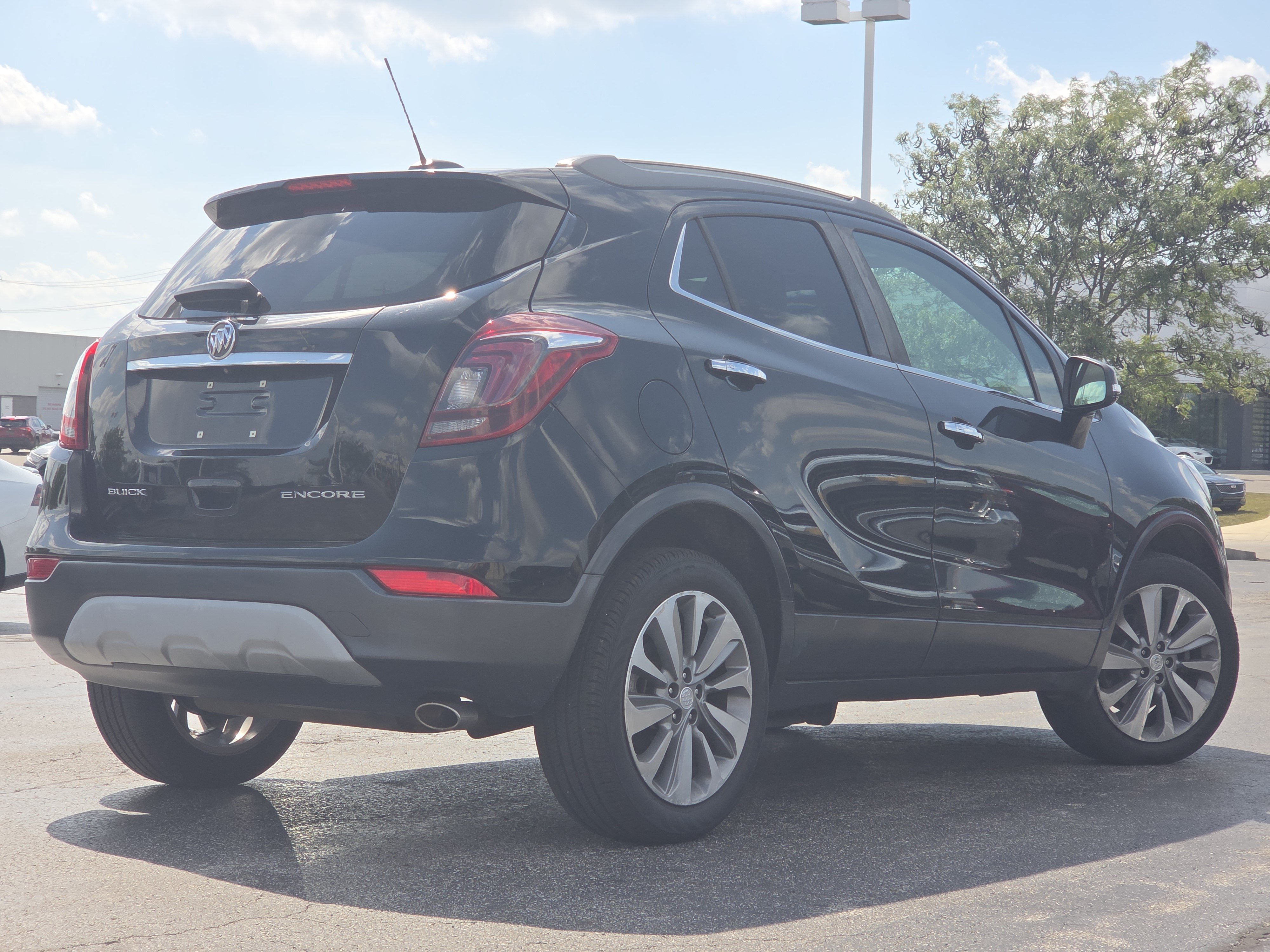 Used 2018 Buick Encore Preferred FWD image 5