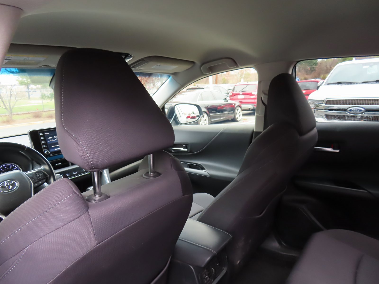 Used 2021 Toyota Venza LE w/ Carpet Mat Package (TMS) image 28