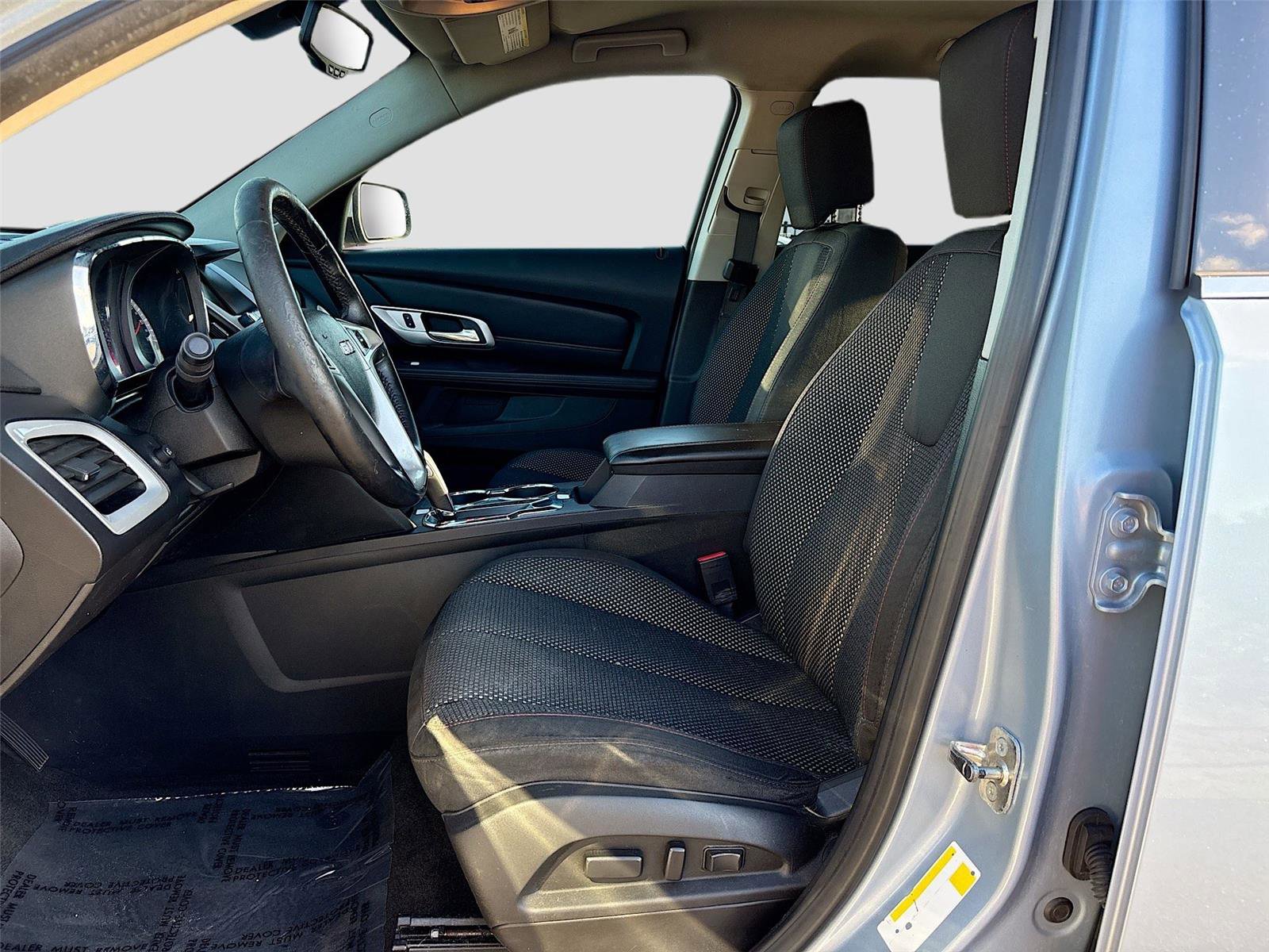 Used 2015 GMC Terrain SLE FWD image 19