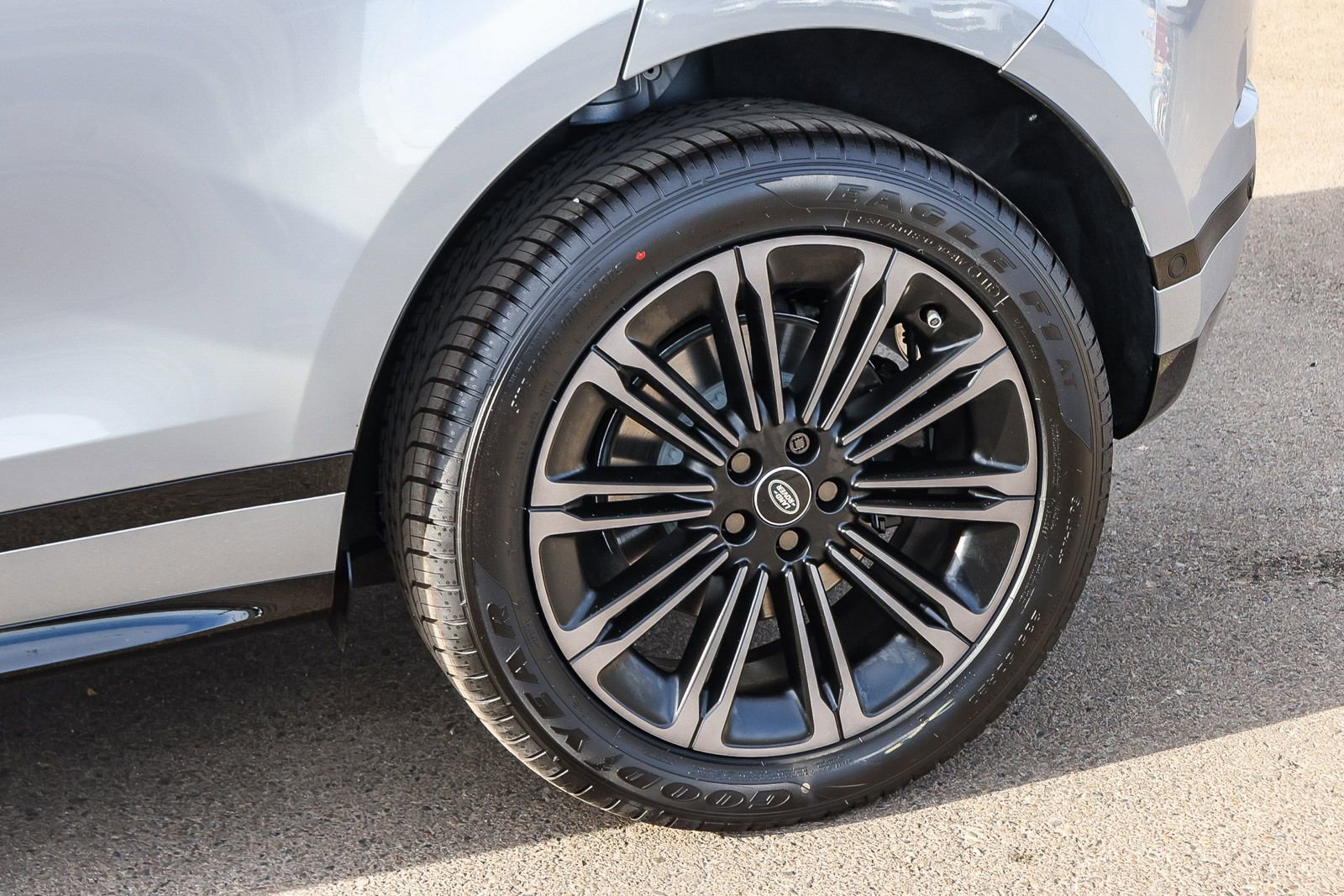 New 2026 Land Rover Range Rover Evoque Dynamic SE image 10