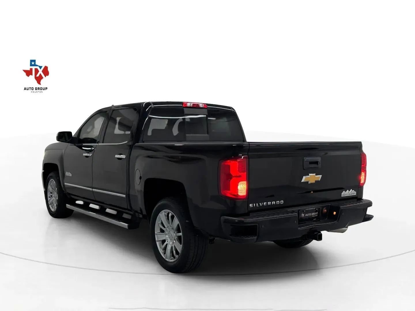 Used 2016 Chevrolet Silverado 1500 High Country w/ High Country Premium Package image 4