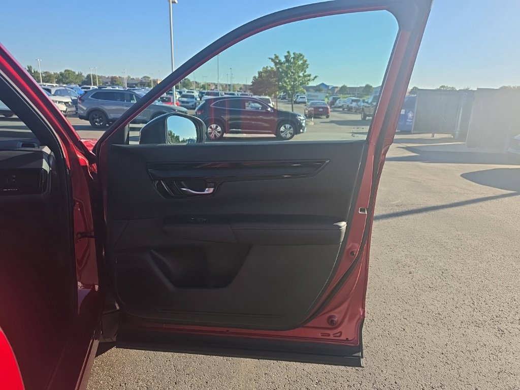 Used 2025 Honda CR-V Sport Touring image 29