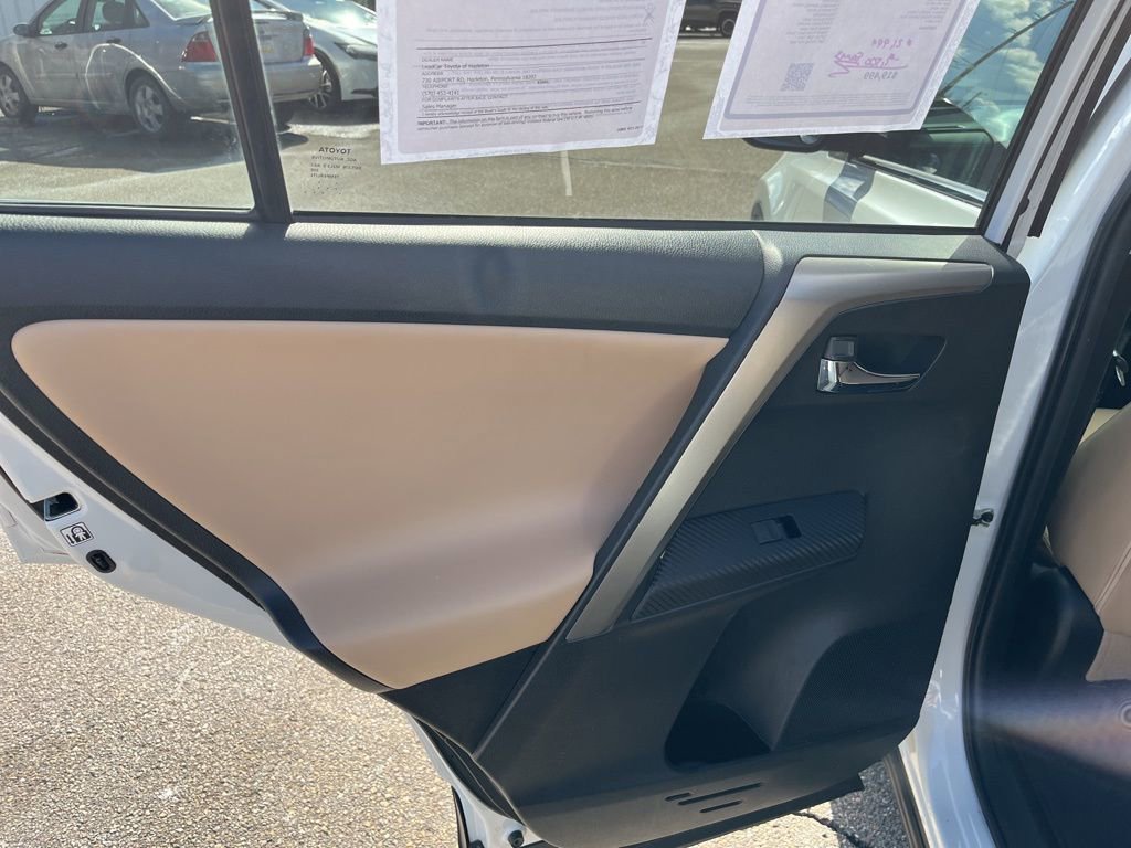 Used 2015 Toyota RAV4 Limited image 12