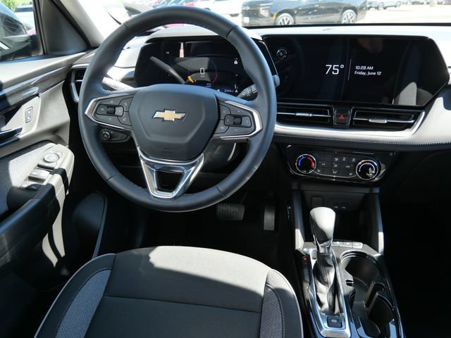 Used 2026 Chevrolet TrailBlazer LT w/ LT Cold Weather Package AWD/4WD image 16
