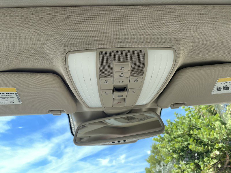 Used 2014 Mercedes-Benz E 550 4MATIC Sedan image 24