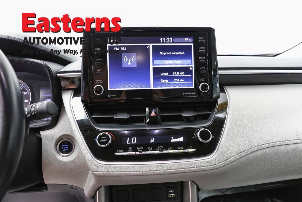 Used 2022 Toyota Corolla Cross LE FWD image 11