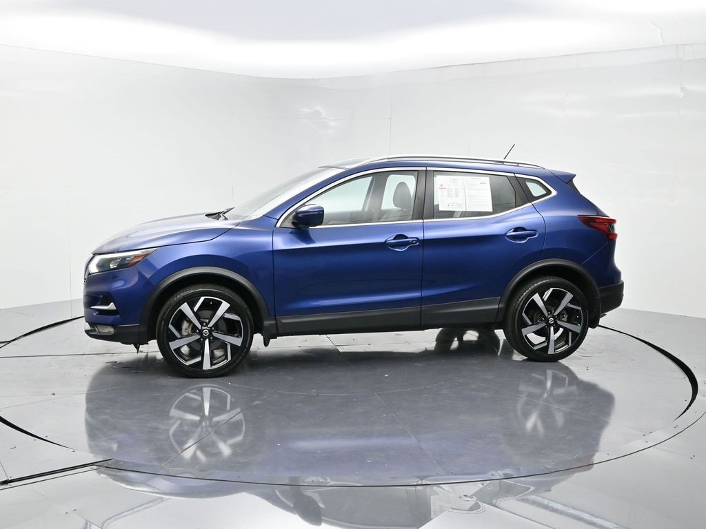 Used 2022 Nissan Rogue Sport SL w/ Premium Package image 3
