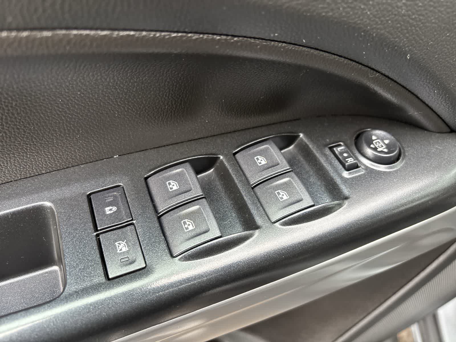 Used 2019 Chevrolet Colorado LT w/ LT Convenience Package AWD/4WD image 9