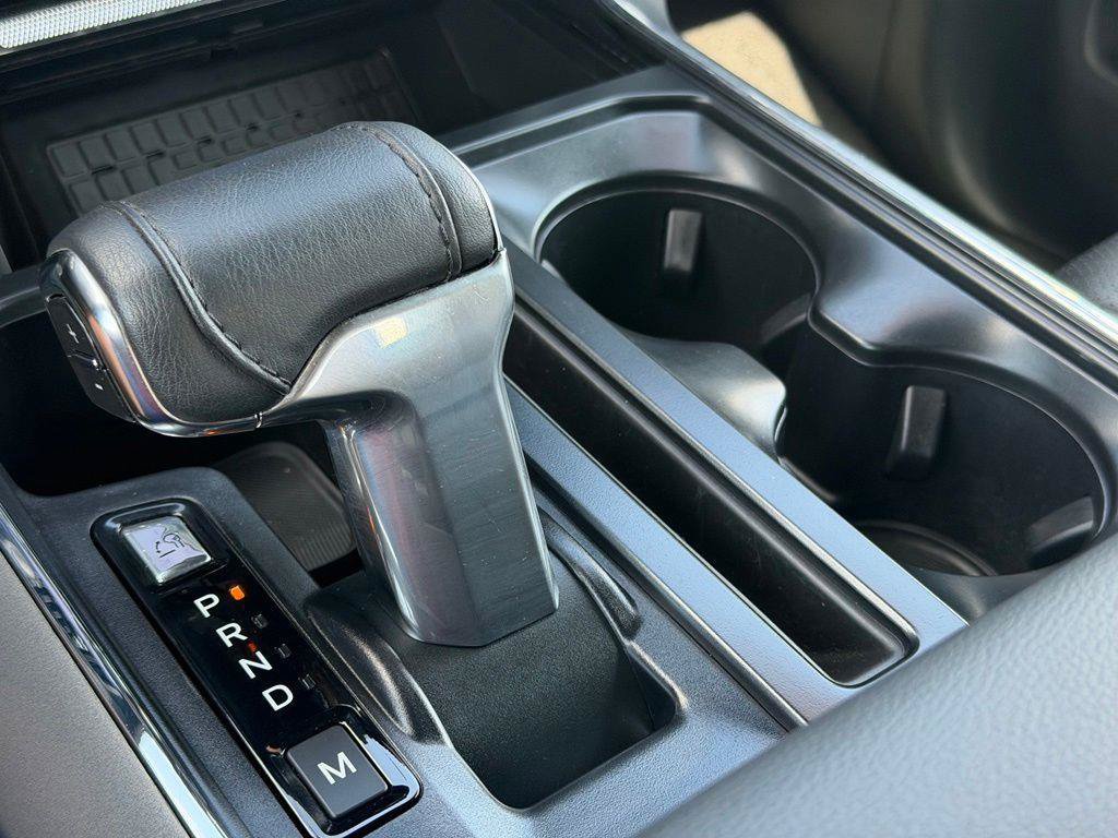 Used 2025 Ford F150 Lariat w/ Equipment Group 502A High AWD/4WD image 18