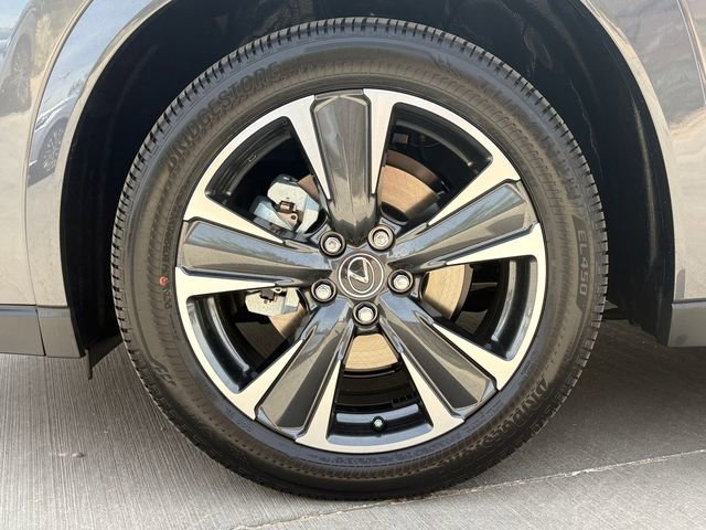 New 2026 Lexus UX 300h FWD image 10