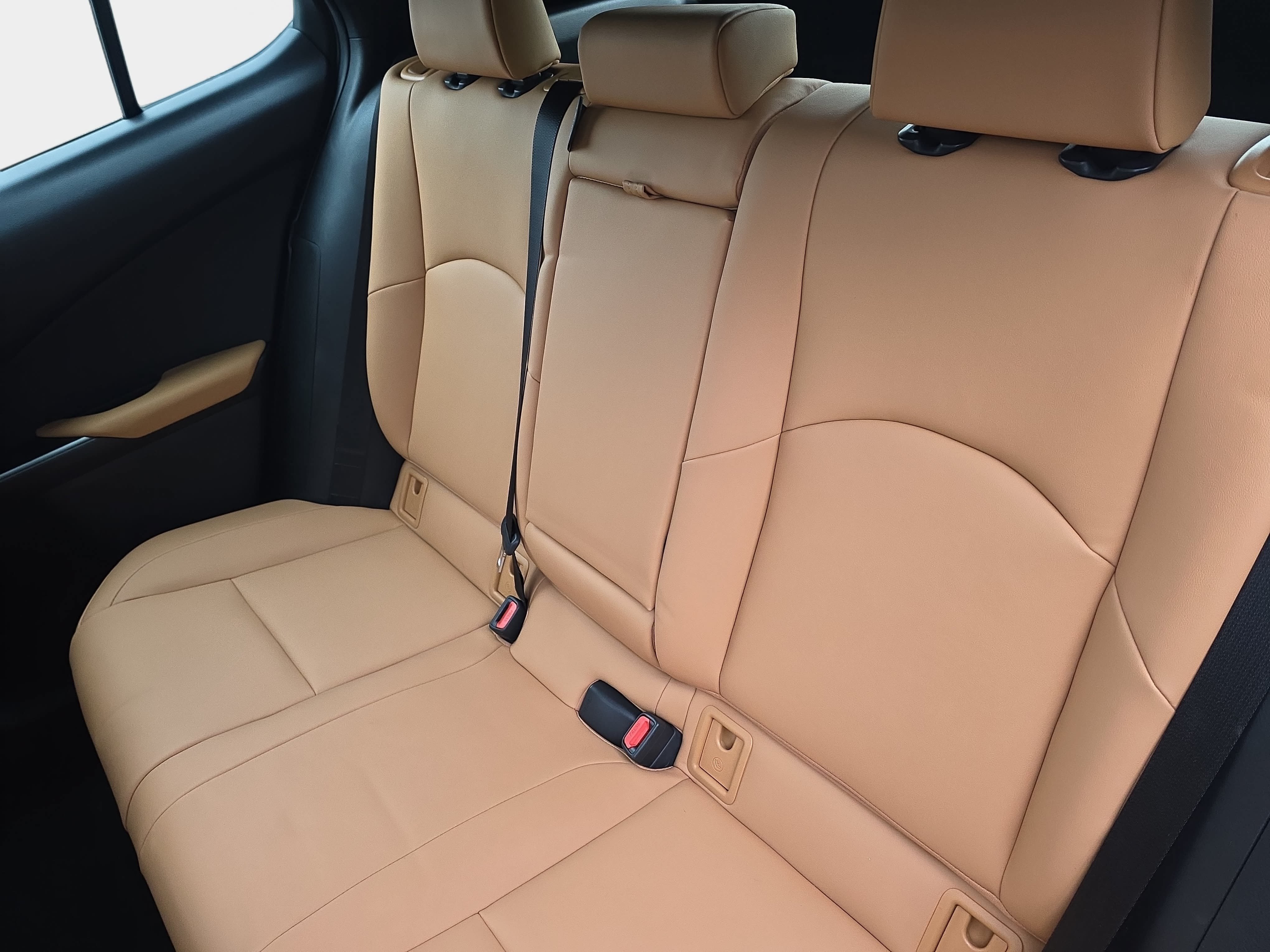 Used 2025 Lexus UX 300h AWD w/ Accessory Package (Z2) image 14
